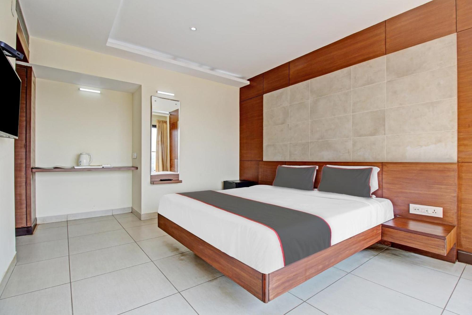 Collection O Venky"S Stay Inn Udupi Exterior photo