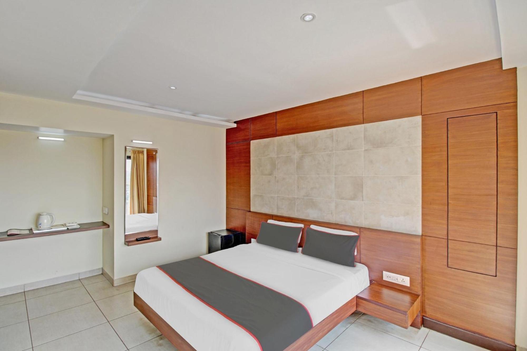 Collection O Venky"S Stay Inn Udupi Exterior photo